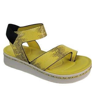 Franco Sarto women’s size 7.5 Elliot yellow animal print sandal chunky